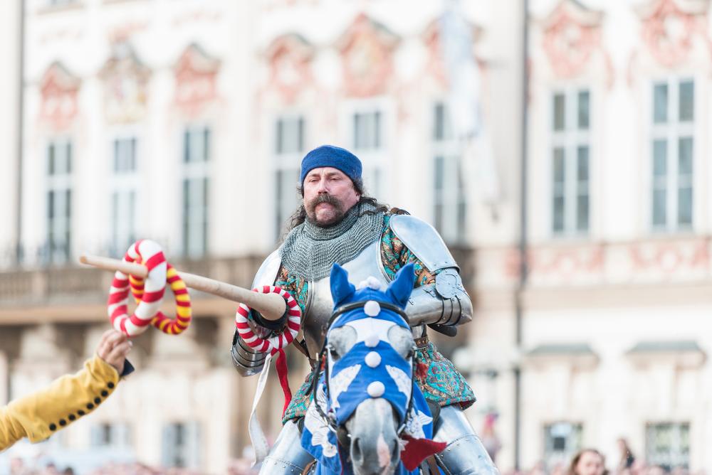 karel_iv_den_2_94