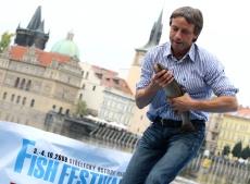 Podzimní svátek ryb, rybářů, gastronomie, her a zábavy dnes odstartoval na Střeleckém ostrově. Pražský primátor Pavel Bém zahájil akci Fish festival 2...