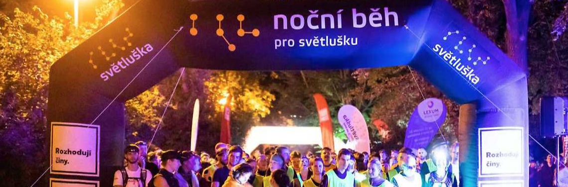 Na startu Nočního běhu pro Světlušku
