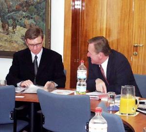 FOTO - Zdeněk Zajíček, ředitel MHMP, a Ernst Theimer, ředitel vídeňského magistrátu