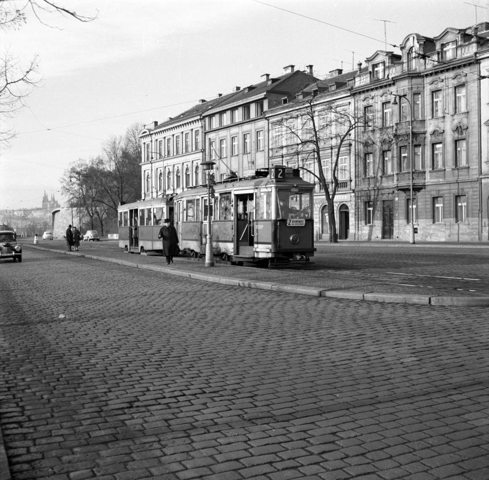 Historické_foto_mevro_1