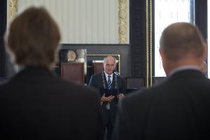 Prijeti_clenu_Spolkoveho_snemu_SRN_a_Senatu_Parlamentu_CR_01
