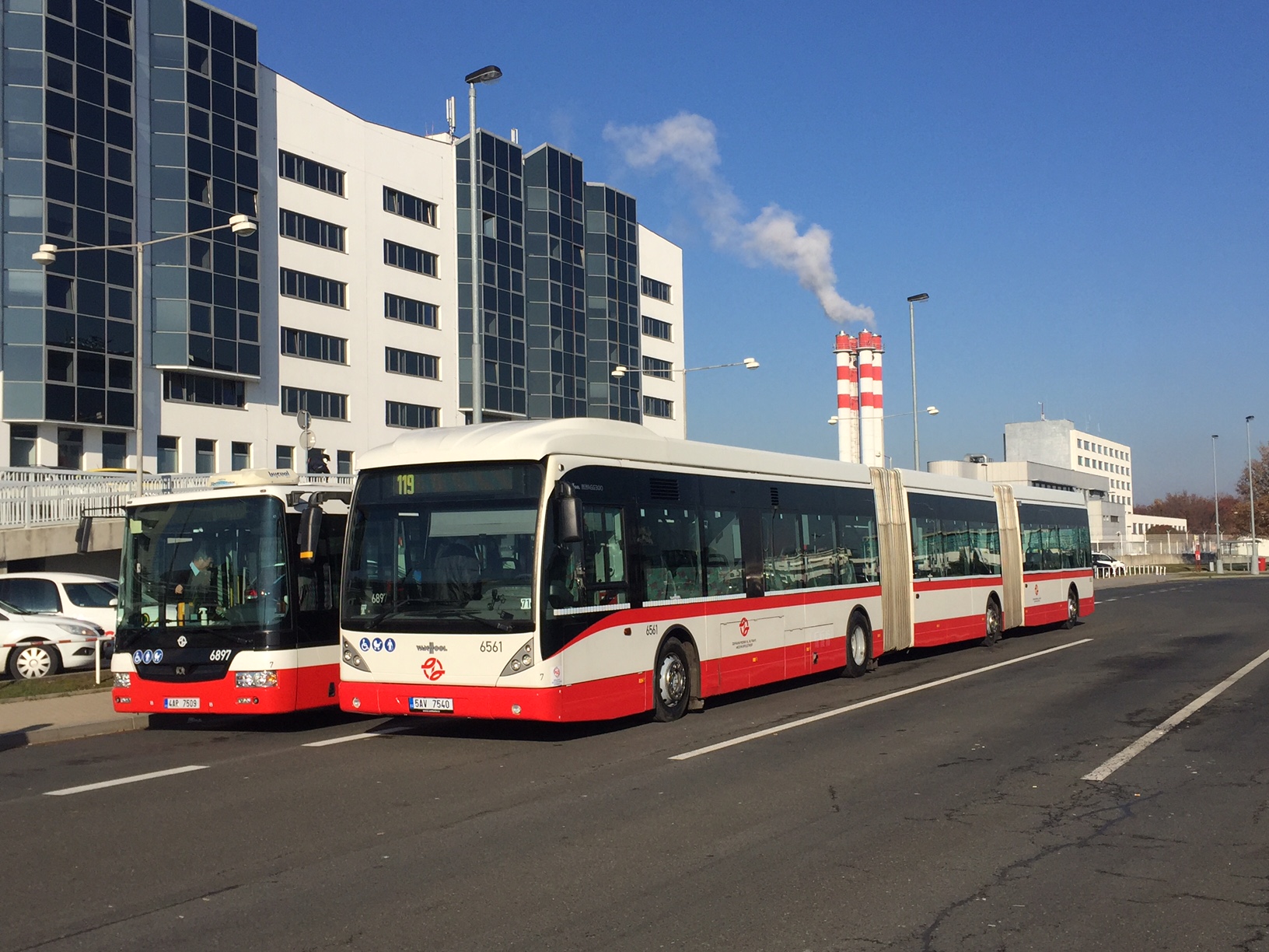 2340366_tříčlánkový autobus Van Hool AGG 300