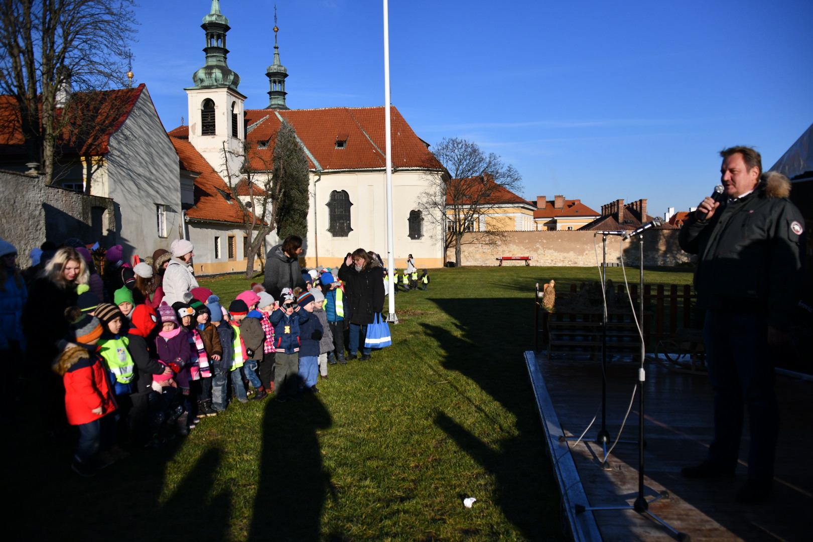 zdobeni_vanocnich_stromecku_opet_v