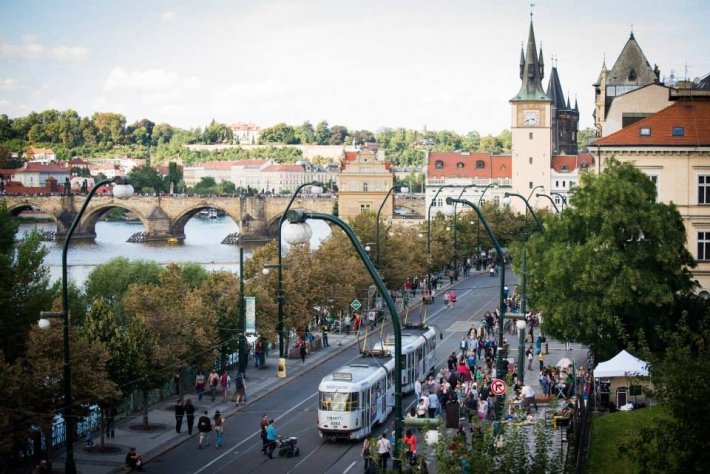 Smetanovo nábřeží 21. 9. bez aut: Nábřeží žije! podruhé  